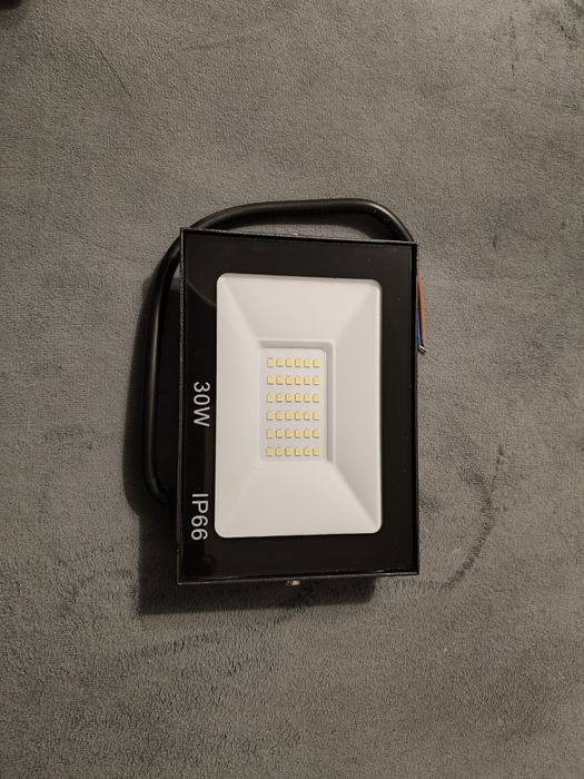 Halogen naświetlacz LED 30 w