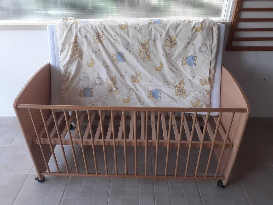 Cama criança + colchão + edredão