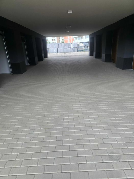 Nowy garaż do wynajecia