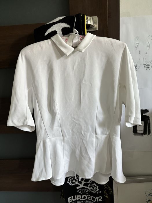 Biała bluzka z falbanką H&M