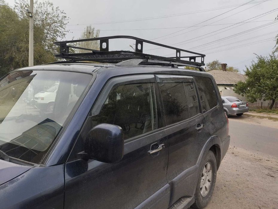 Багажник Mitsubishi Pajero на рейлінги або водостоки