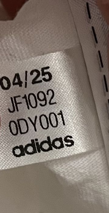 Оригінальна чоловіча футболка adidas