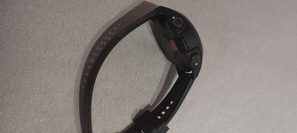 Годинник смарт з навушниками