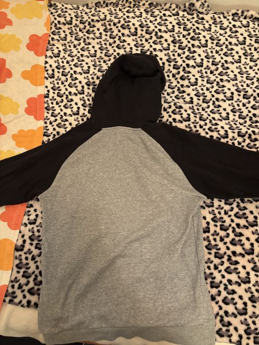 Sweatshirt Champion 13/14 anos como nova
