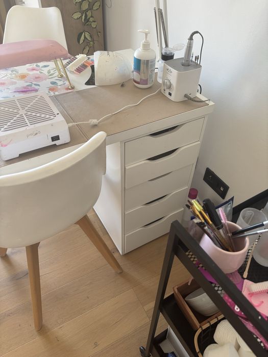 Na sprzedaz biurko/lampy/pochłaniacz