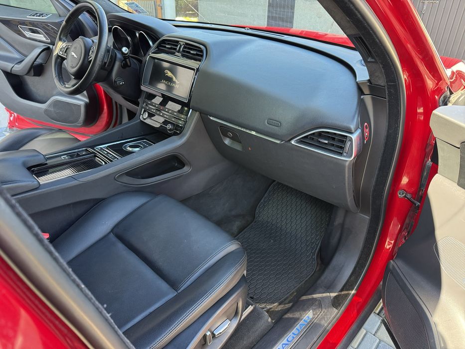 Продам Jaguar F-Pace 2019