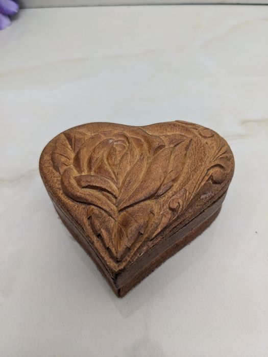 Винтажная шкатулка в форме сердца