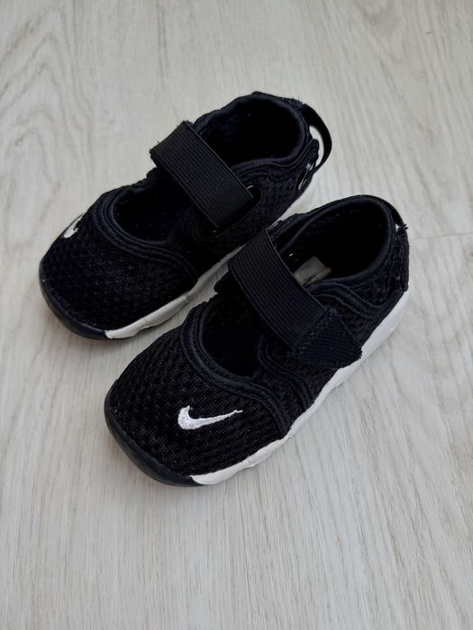 Сандалі Nike 22 розмір