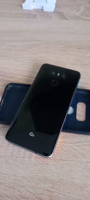 Телефон мобильный LG