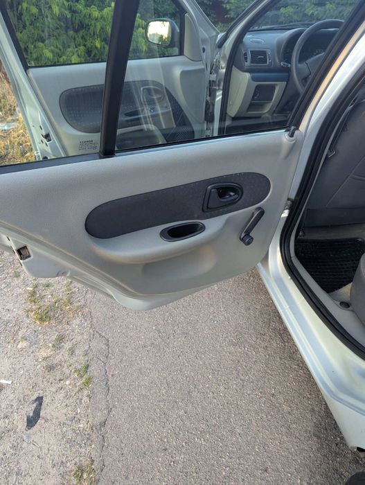 Renault Clio 1.2 бензин