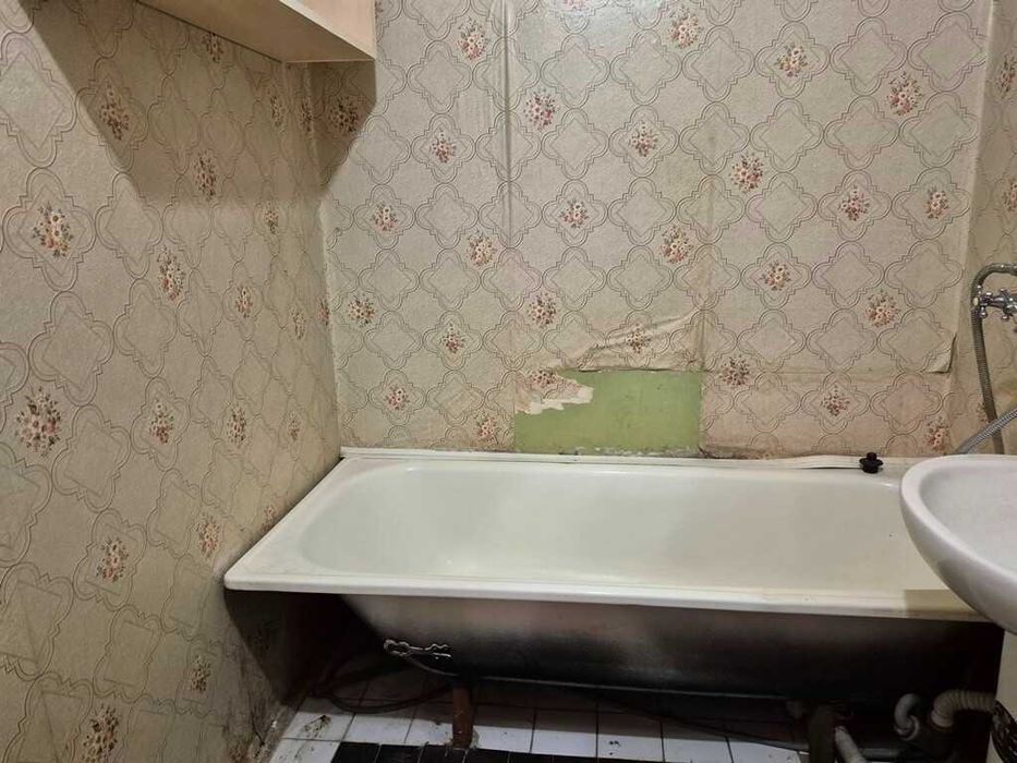 Продаж 2-кімнатної квартири, Дарницький район, метро Позняки, вулиця Ахматової Анни.