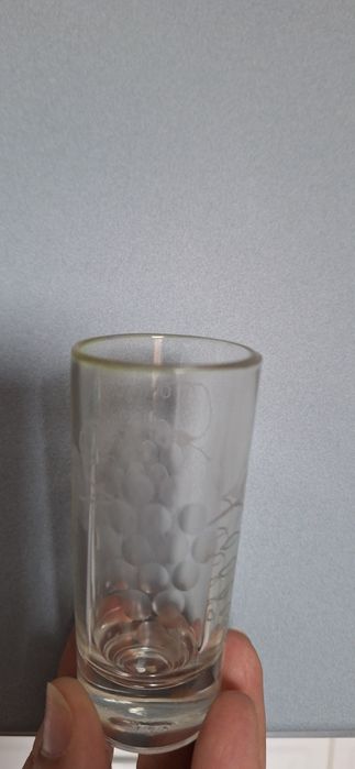 Calices antigos  decoração cachos uvas  alto relevo