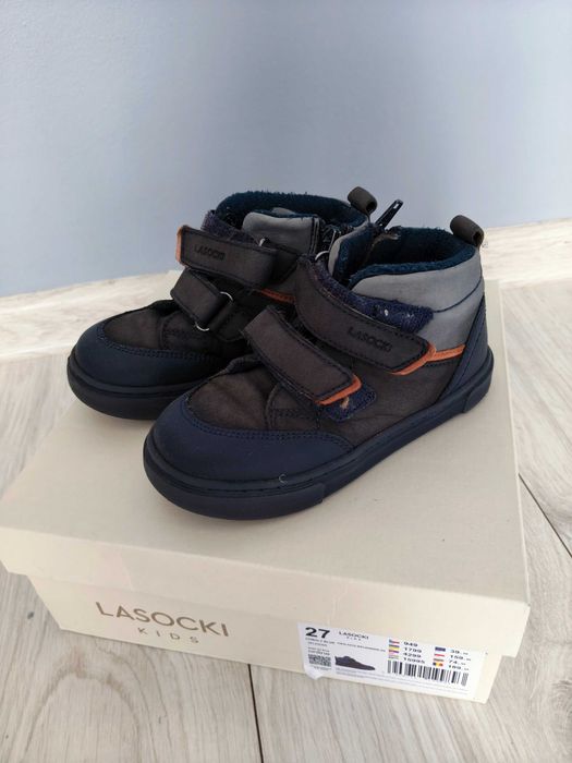 Buty botki jesienne z rzepami na rzepy na jesień Lasocki 27