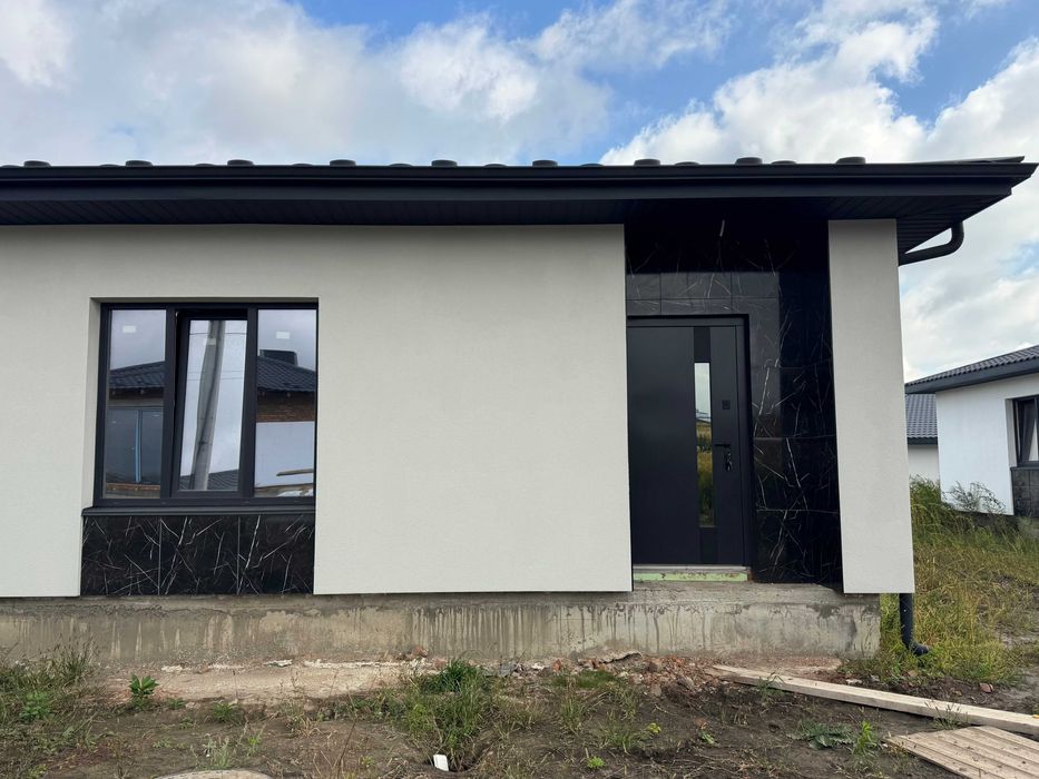 Просторий будинок 80 кв м з сучасним плануванням