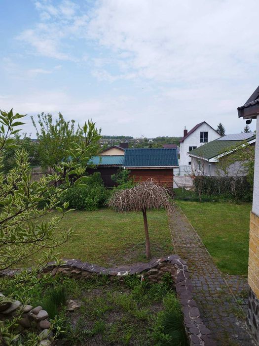 Будинок, Буча, вул. Виноградна