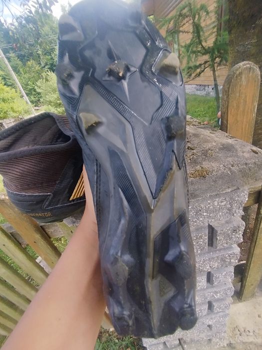 Продам бутси для футболу