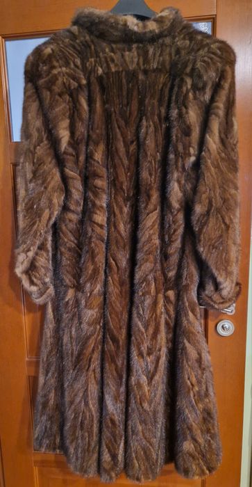 Futro z norek brąz