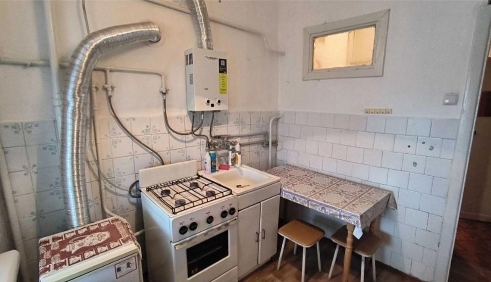 Продаж 3-к,  Брюховичі,  Івасюка,  2/2 , 76/6/60м2 , 79999 $