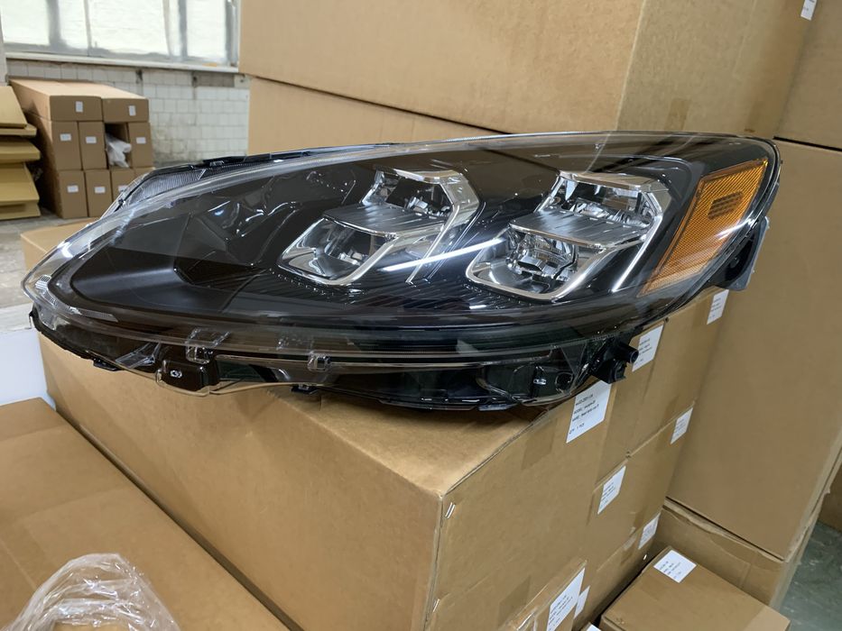 FORD ESCAPE куга ескейп Фари LED  (лицензия) 2020-2021