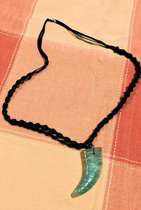 Colar com Pendente em Pedra- Estilo Tribal e Artesanal