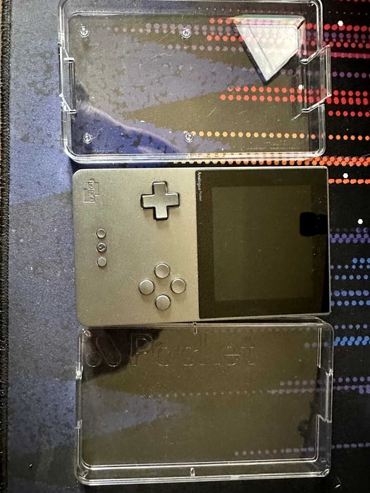 Analogue Pocket - Aluminum [Noir]