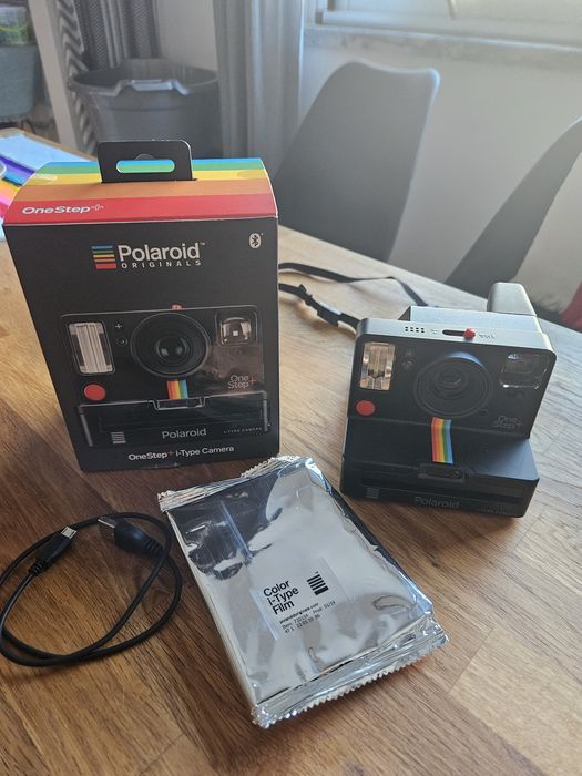 Polaroid OneStep +