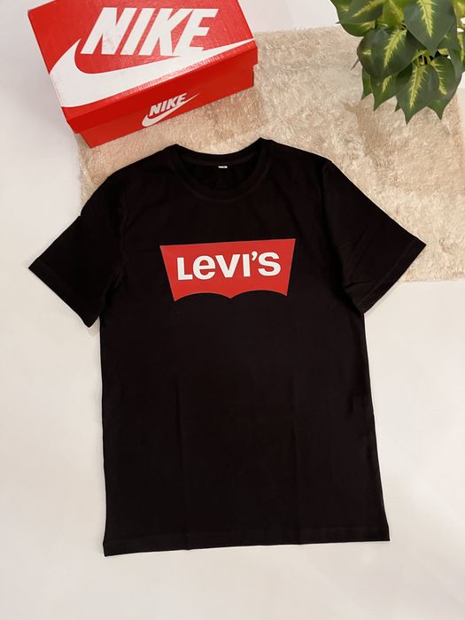 Футболка Levis чорна / футболка левайс /Базова футболка Levis / Levi’s