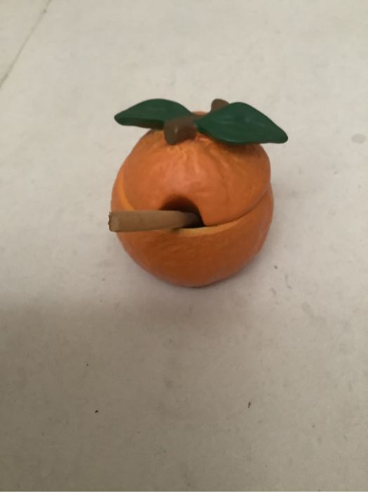 Orange-shaped ceramic container468574123674183681