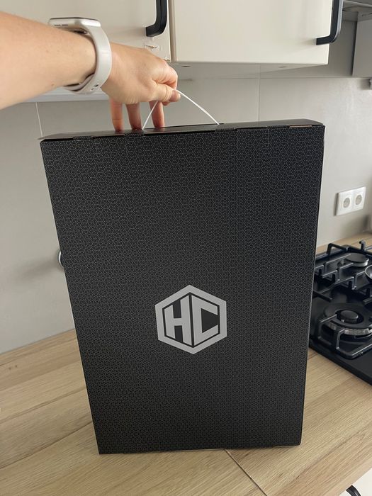 Продаём новую сковороду HexClad Hybrid 30 см с крышкой