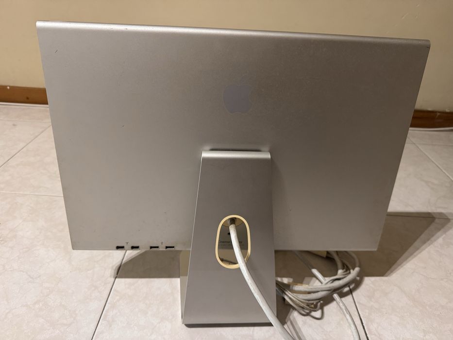 Apple Cinema Display A1081 (20”)