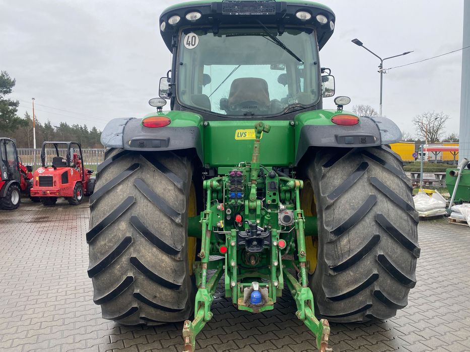 John Deere 8335R 370 PS 44km/h AutoPower