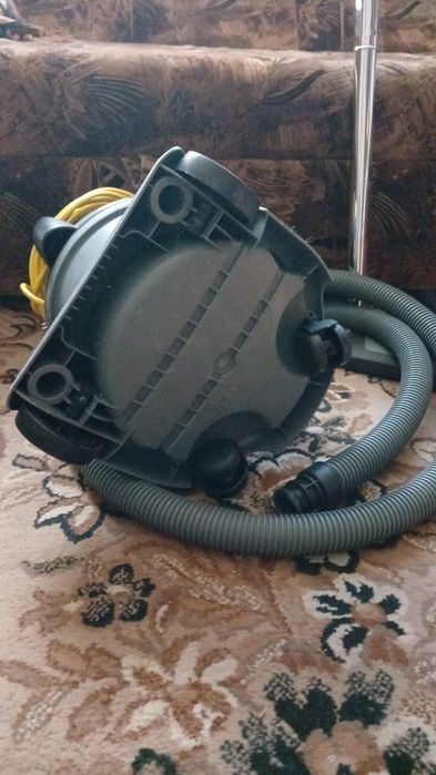 Самовывоз!!!Пылесос Karcher t10/1