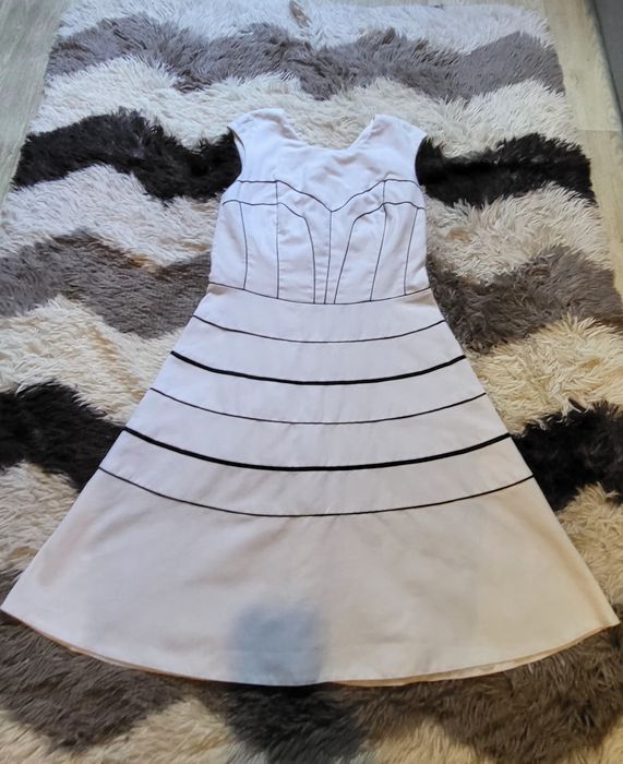 Продаються плаття р.48