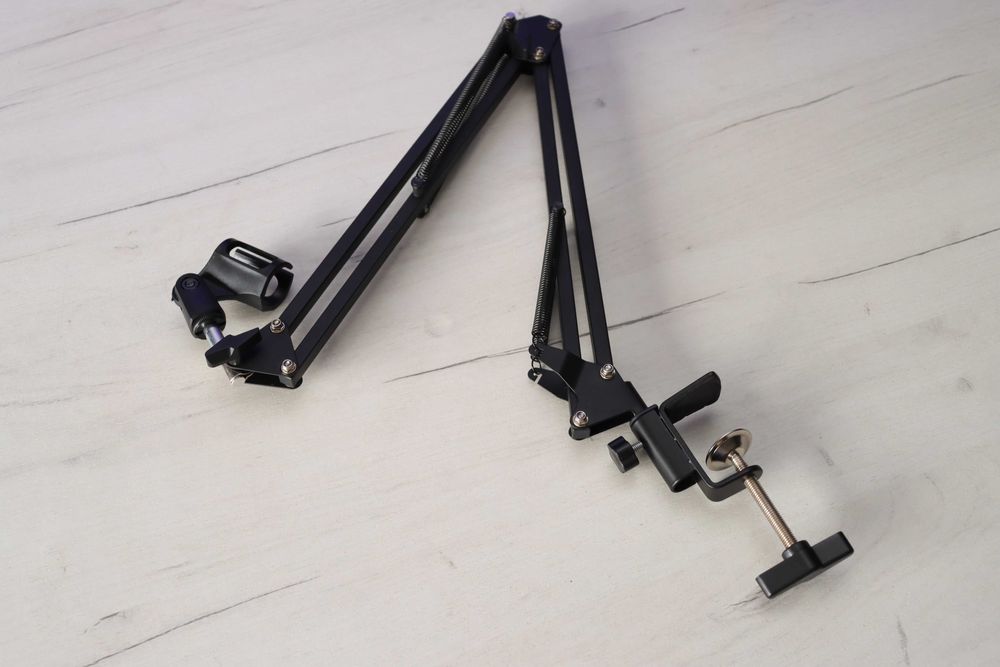 Regulowany wysięgnik mikrofonu