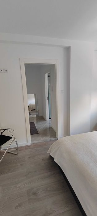 T2 com suite e wc, com duas varandas e mobilado
