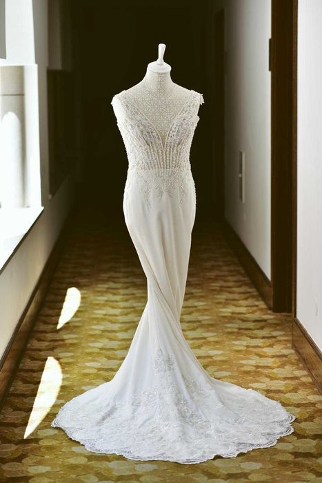 Vestido de Noiva Elegante e Cheio de Detalhes – UK 12