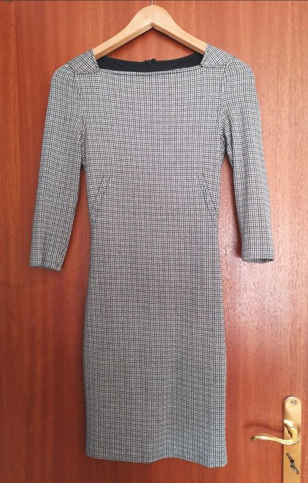 Vestido com padrão castanho e preto, curto e justo Mango, tamanho XS