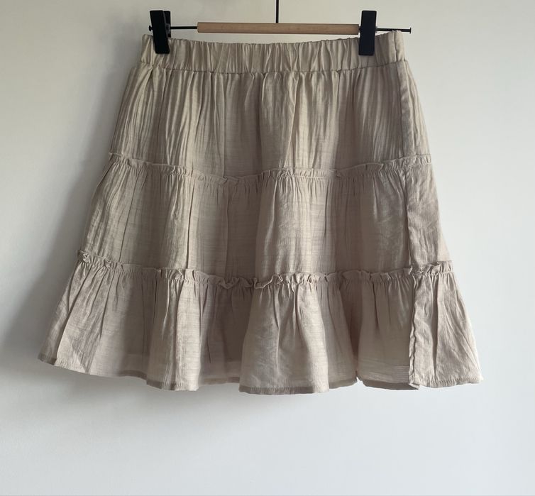 Rozkloszowana krótka mini spódnica spódniczka na gumce falbanki beżowa kremowa letnia XS 34 boho