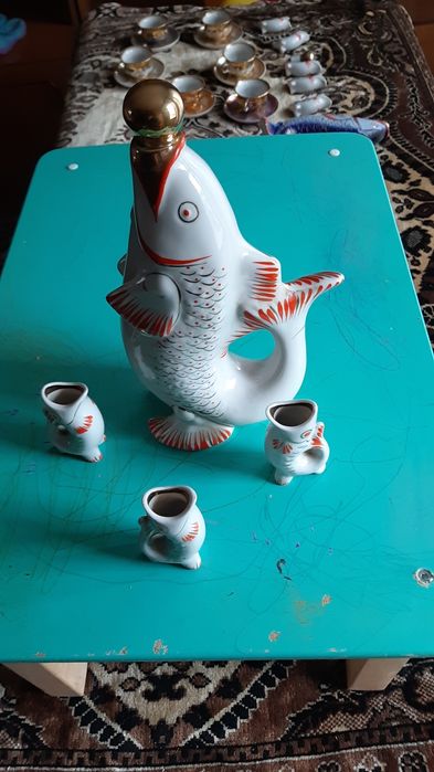 Продаються вироби із фарфору,скла,хрусталя