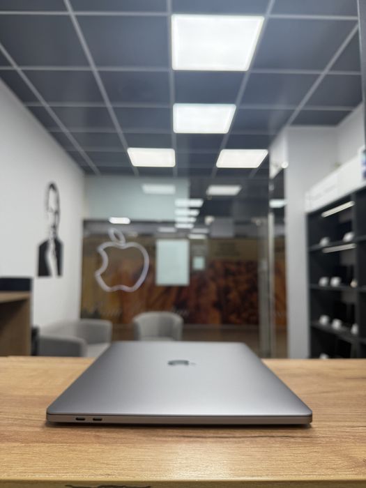 MacBook Pro 15 2019(2021) i7 • 16Gb • 256Gb Комплект Макбук Гарантія