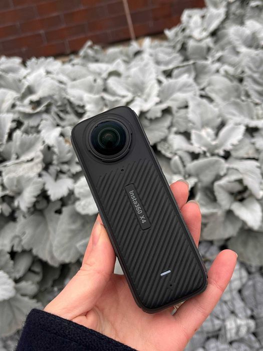 Екшн-камера Insta360 X4 як нова