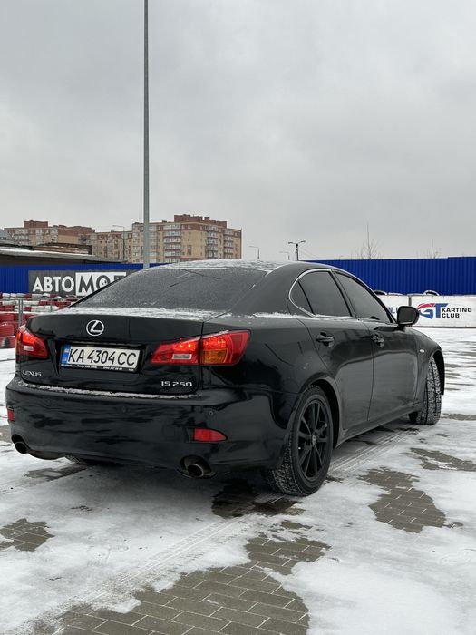 Lexus IS250 2,5 бензинПродам власний автомобіль