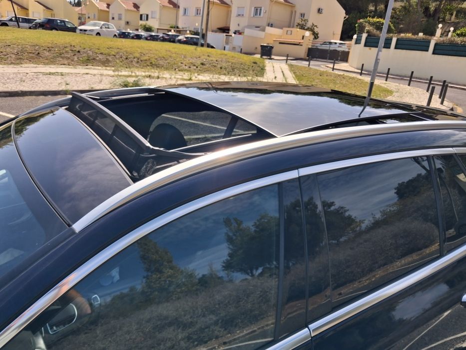 Mercedes-Benz E 300 de 4MATIC Estate, AMG Line, híbrido plug-in Diesel, de 2022, com 162.018 km.