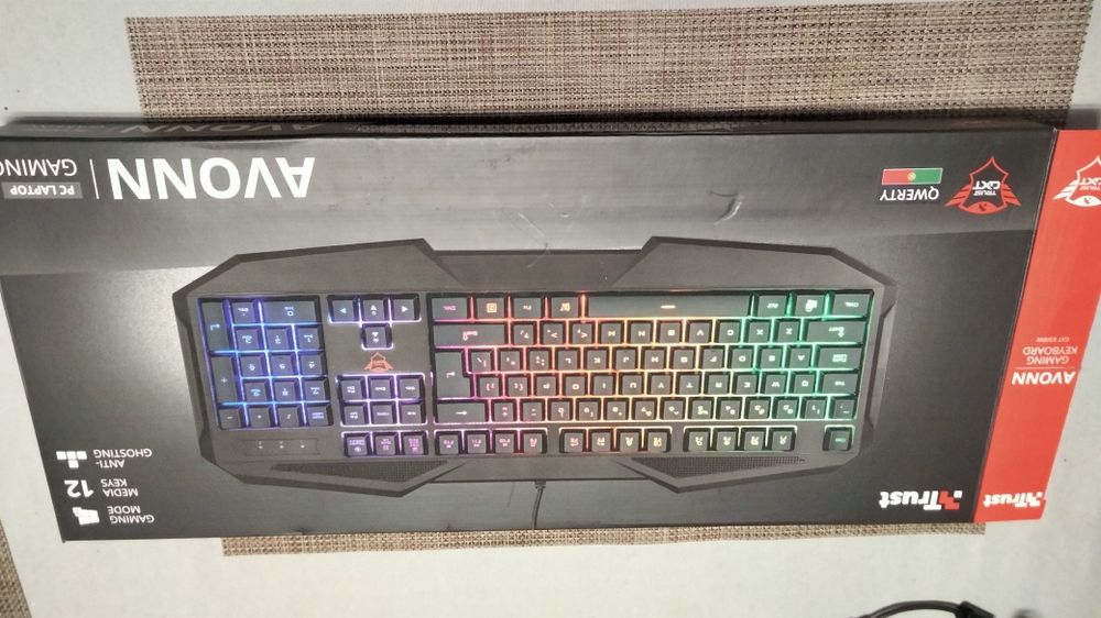 Teclado gaming trust novo