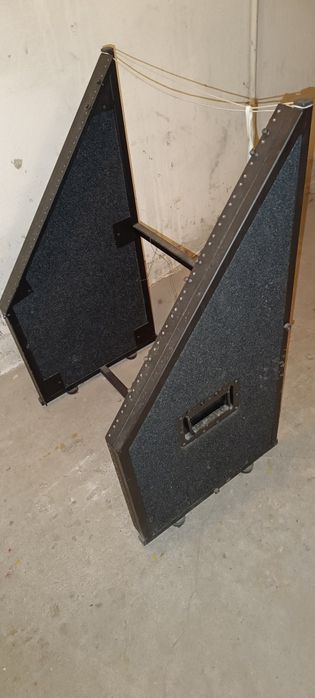 Stojak na sprzęt muzyczny