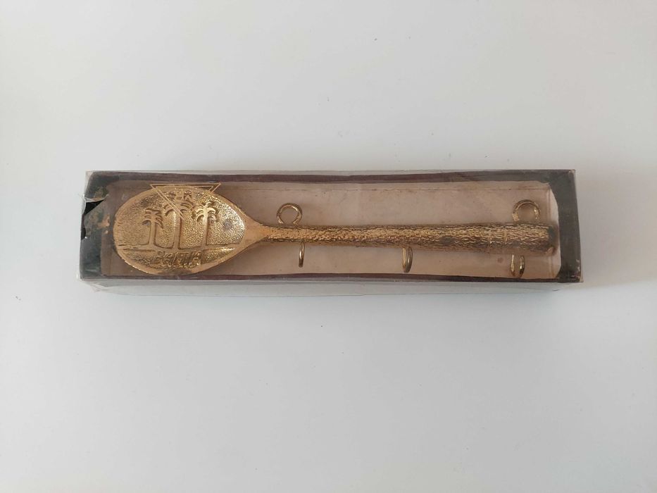 Suporte em metal para cozinha do Brasil (Bahia)
