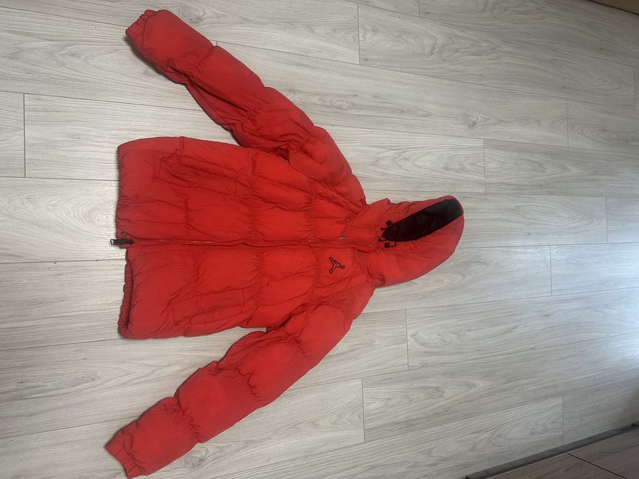 Пуховик jordan essentials