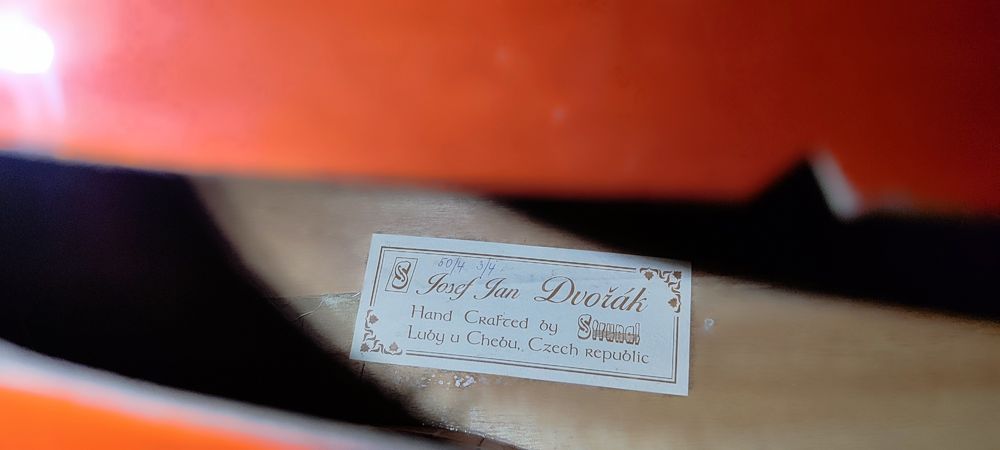 Contrabaixo strunal como novo