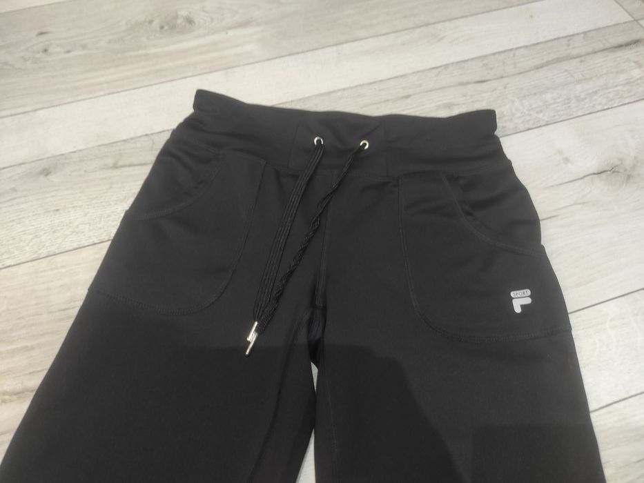 Spodnie sportowe rybaczki Fila