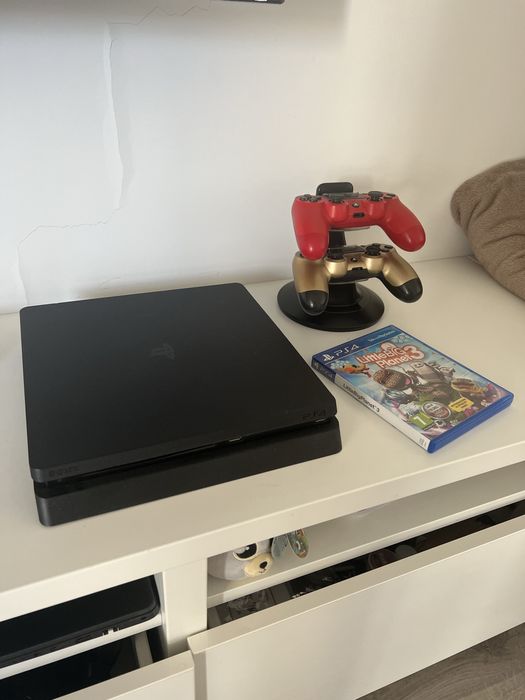 Playstation 4 Slim 1TB